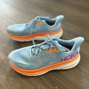 Hoka Clifton 9 shoes